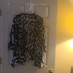 3/4 sleeve light weight jacket/sweater